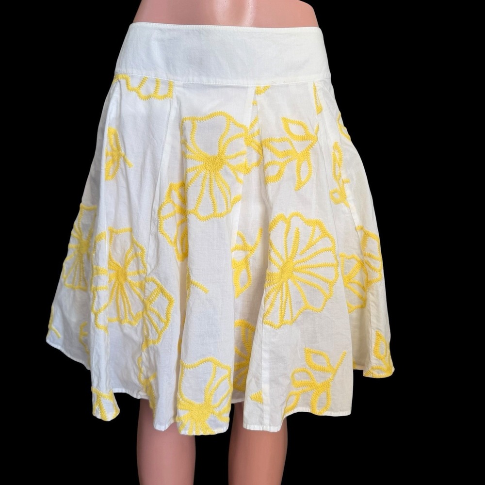 I.N.C. Embroidered Floral Skirt Size 8P Fit & Flare Cottagecore Sunny Boho-Folk